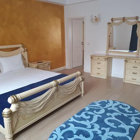 French Boutique Braşov