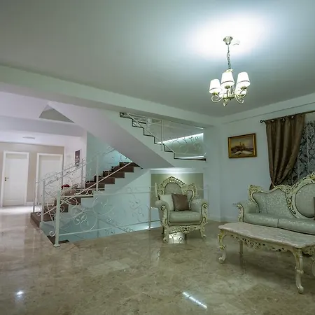 French Boutique 3* Braşov