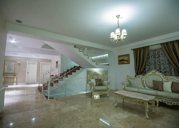 French Boutique 3* Brasov